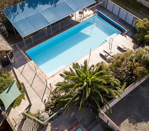 Pool next to Sicaros cafe